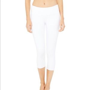 Alo Airbrush Capri Leggings, S, White NWOT